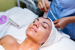 Woman receiving laser treatment at Leor Clinic